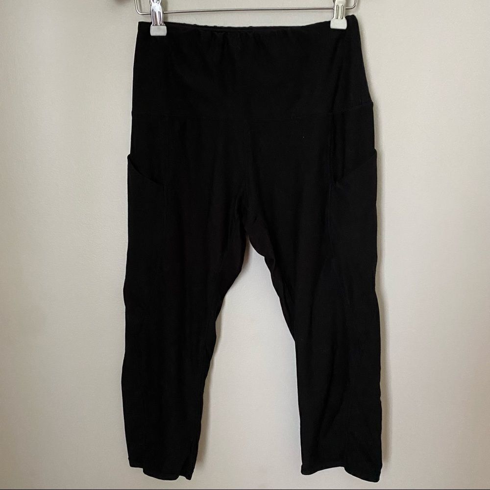 ODODOS Cropped Leggings Black Pockets Athleisure Workout Casual
